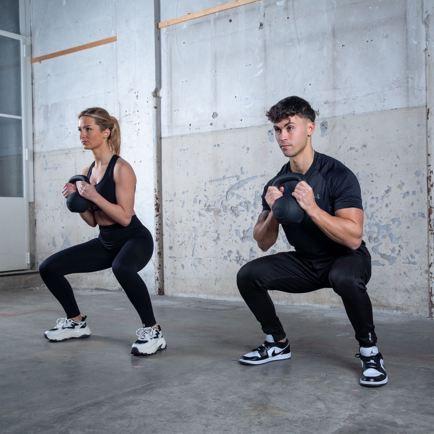 VirtuFit Kettlebell Pro - Kettle Bell - Gietijzer - 4 kg