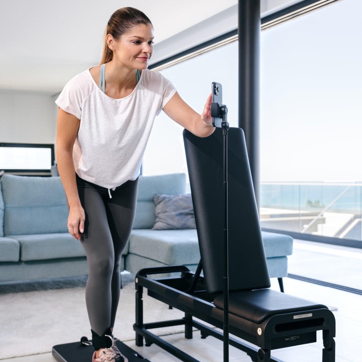 Flow Fitness DSG100i - Smart Home Gym - Including Perform Bench