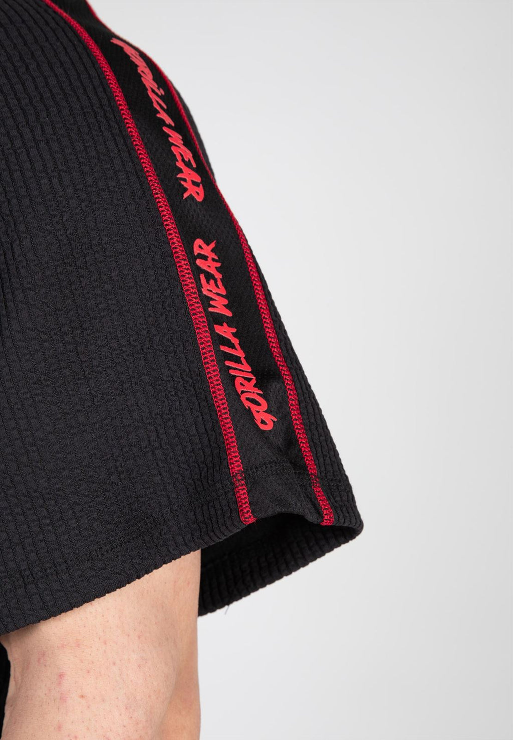 Buffalo Old School Workout Top - Black/Red