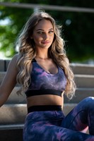 91954806-colby-leggings-gray-pink-model1