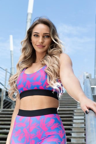 91954306-colby-leggings-blue-pink-model4