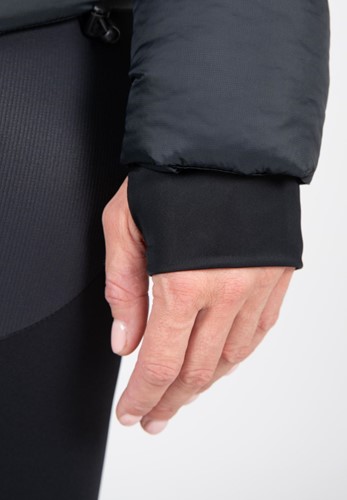 rachel-puffer-jacket-black-hand