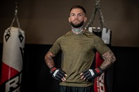Gorilla Wear Manton MMA Handschoenen (Met Duim) - Zwart/Wit