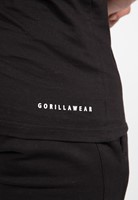 Leon T-shirt detail