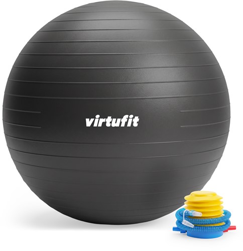 Vooraanzicht van de zwarte VirtuFit Anti Burst Fitness Ball Pro 65 cm inclusief de bijbehorende compacte pomp voor direct gebruik.